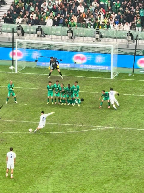 川渝德比两记世界波惊艳中超，韦巴佩肯帕尔默