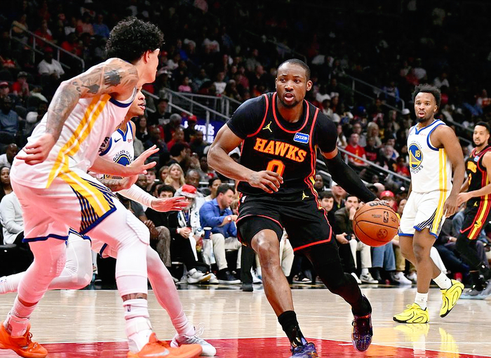 库明加老鹰首秀惊艳 但短板暴露引担忧