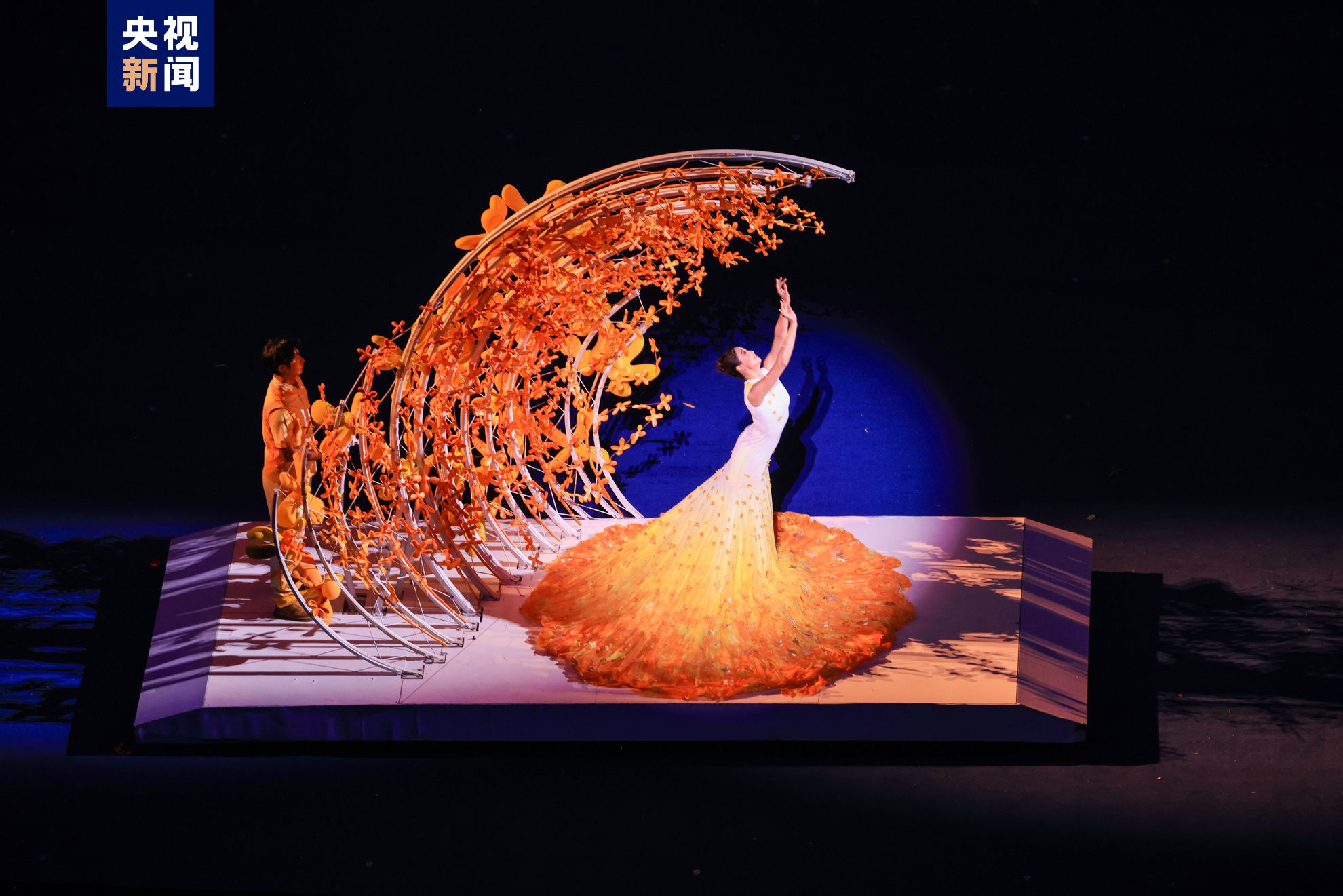 杭州亚残运会开幕式全要素彩排 热场表演与主火