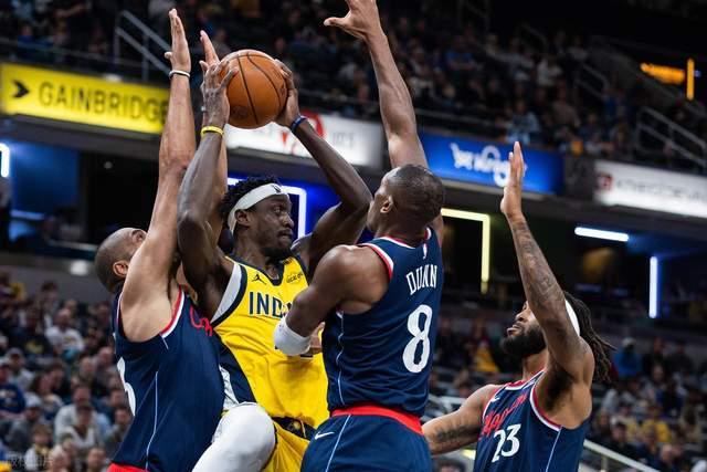 伦纳德准绝杀！快船逆转步行者，最后0.4秒戏剧