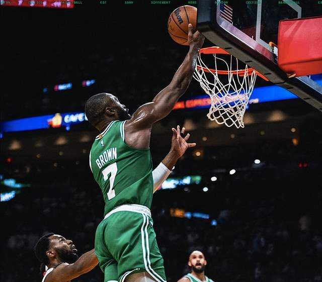 凯尔特人双探花狂轰68分力克热火 三分大战创历