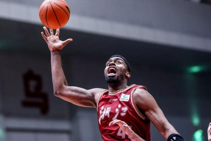 浙江队力克辽宁锁定卡位战关键胜利